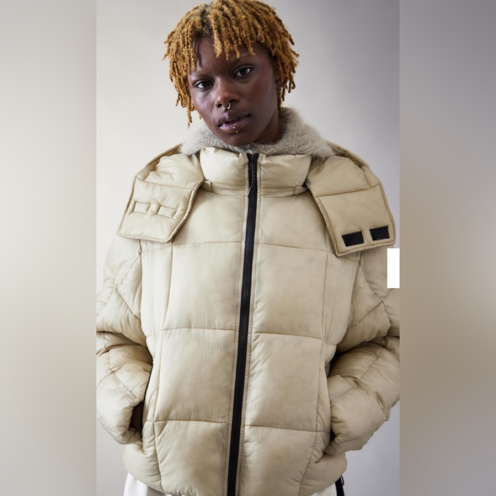 COPY - NWT Urban  Outfitters iets frans Blue Windproof puffer coat. Size small